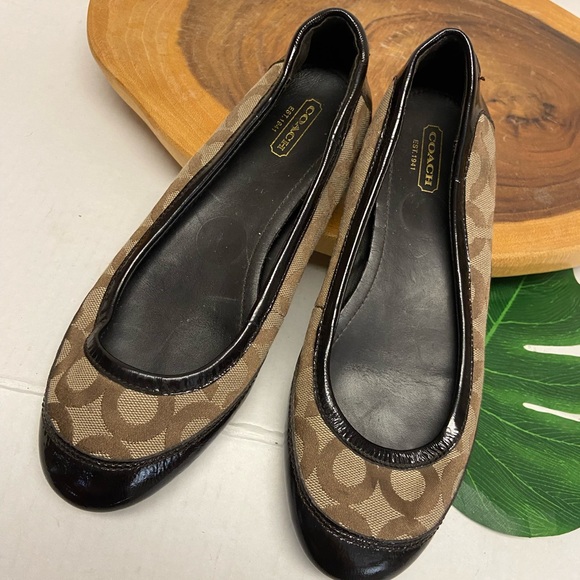 COACH Canvas Signature Flats - Picture 3 of 7